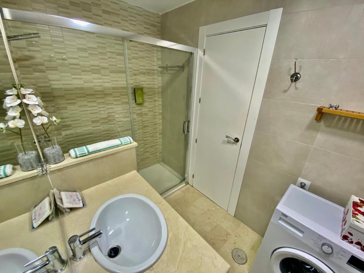 Apartamentos Turisticos Castillo Del Vigia Torremolinos Exterior photo